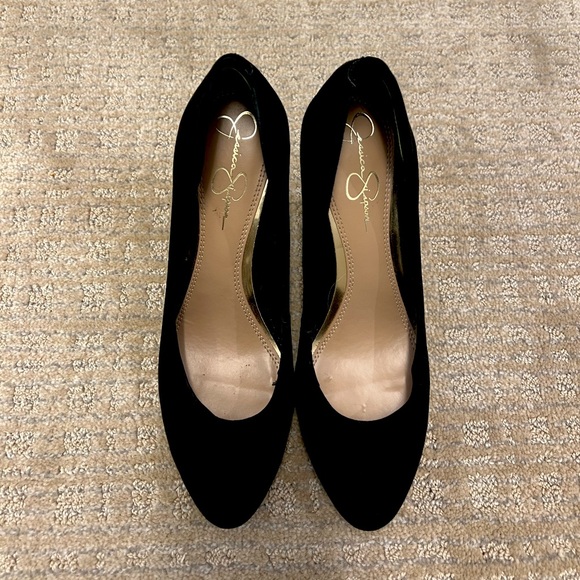 Jessica Simpson Black Pumps - Picture 1 of 5